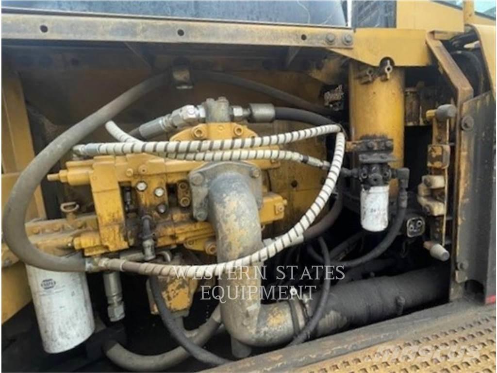 CAT 330B FM Metsätraktorit
