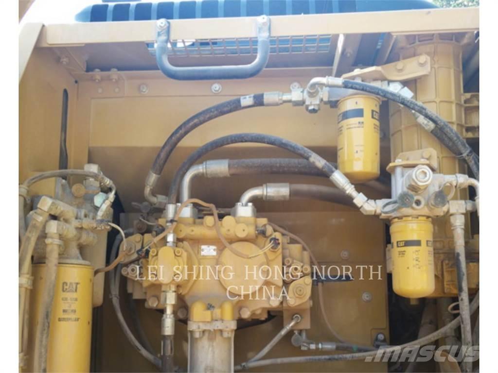 CAT 330D2L Telakaivukoneet