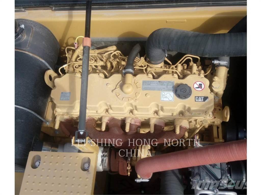 CAT 330D2L Telakaivukoneet