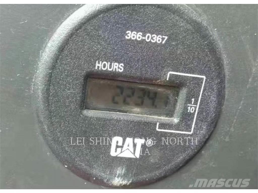 CAT 330D2L Telakaivukoneet