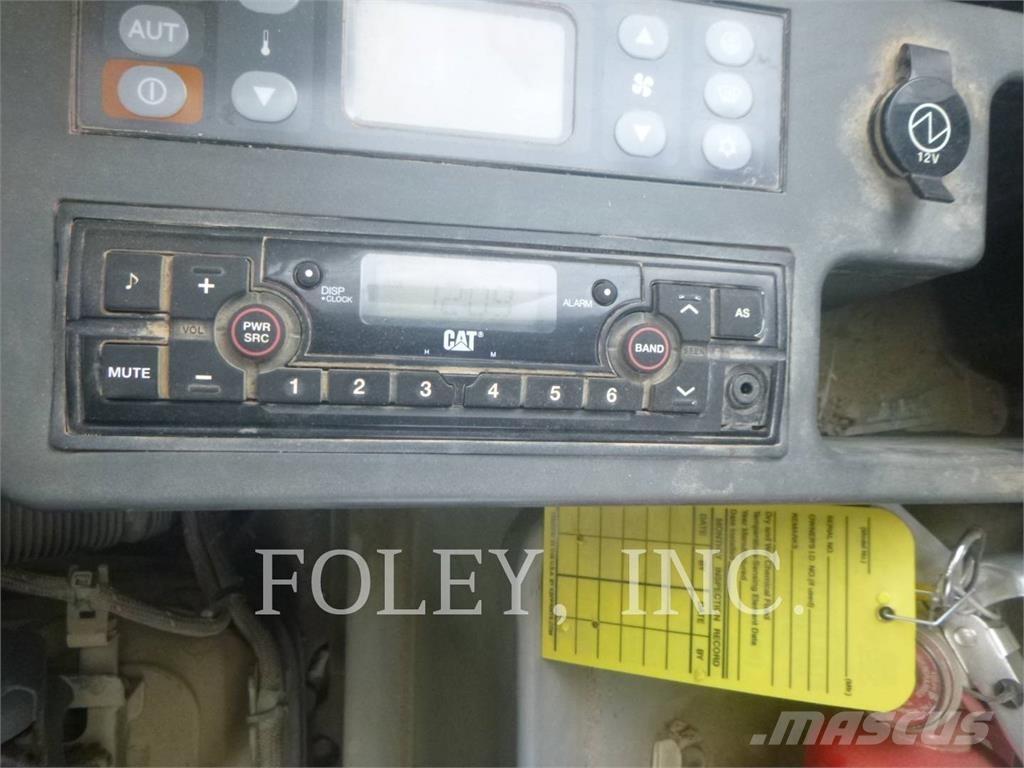 CAT 335FLCR Telakaivukoneet