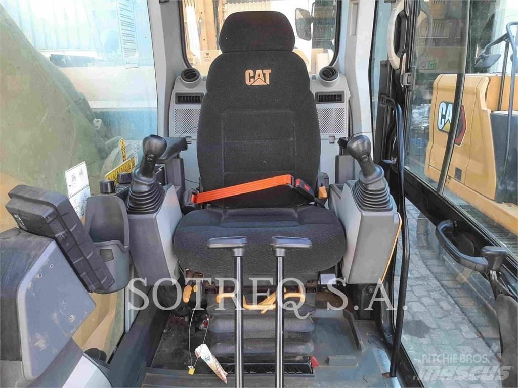 CAT 33607 Telakaivukoneet