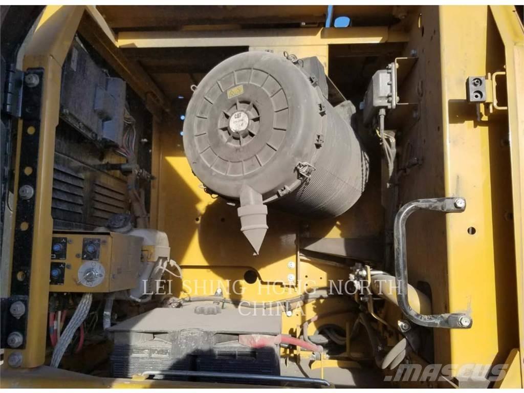 CAT 336D2 Telakaivukoneet