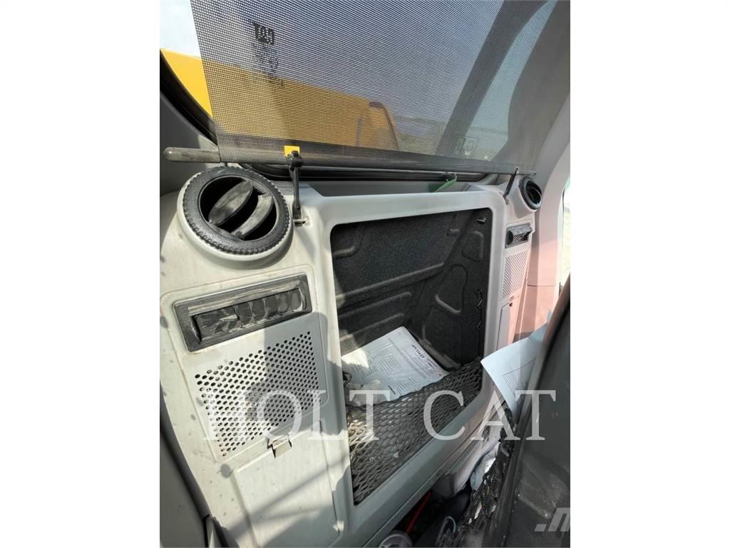CAT 340 12 Telakaivukoneet