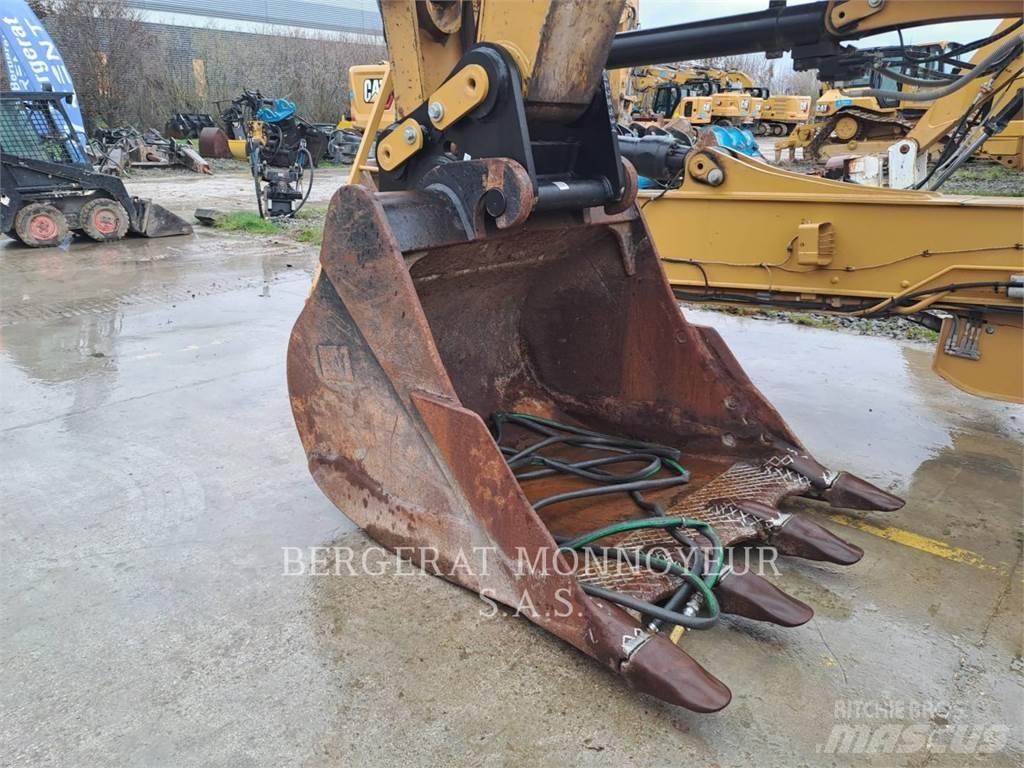 CAT 340F UHD Telakaivukoneet
