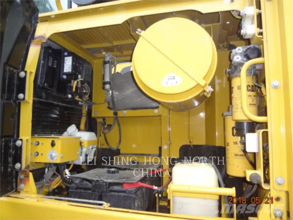 CAT 349D2 Telakaivukoneet