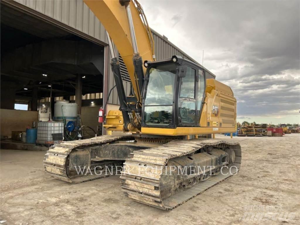 CAT 352 Telakaivukoneet