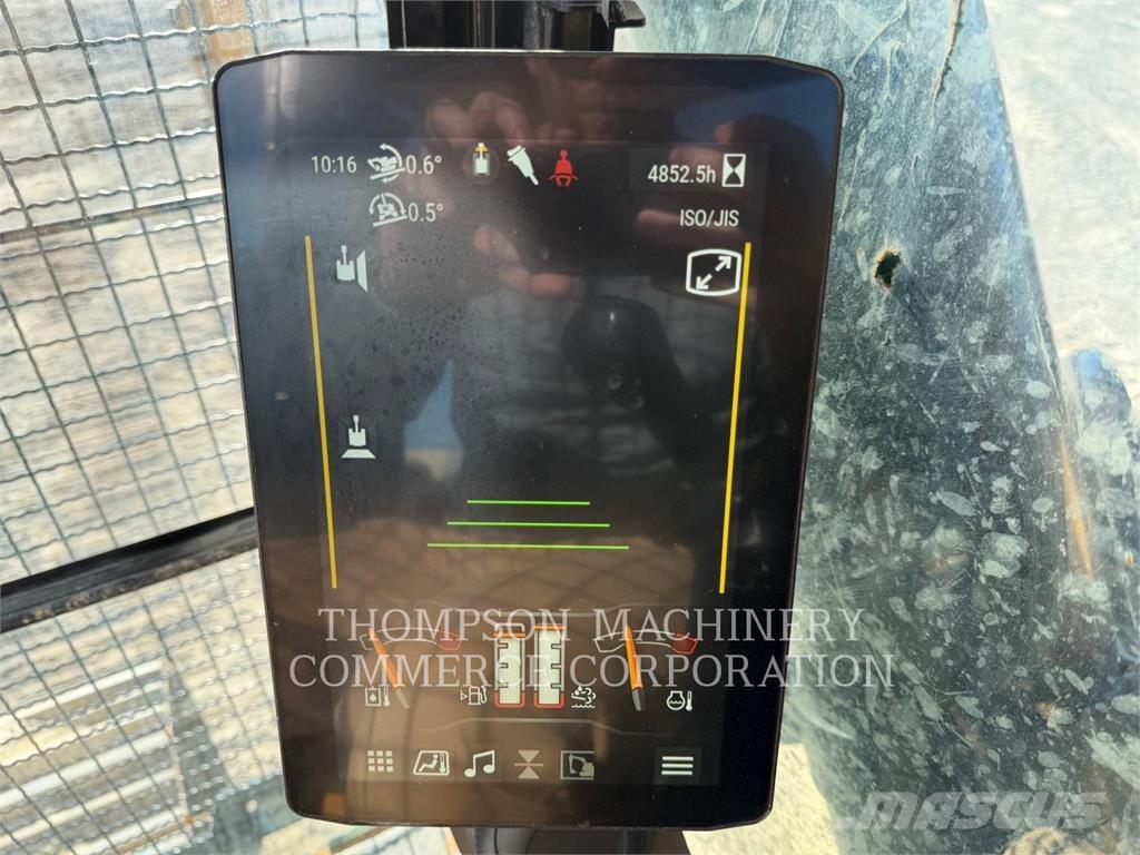 CAT 352 Telakaivukoneet