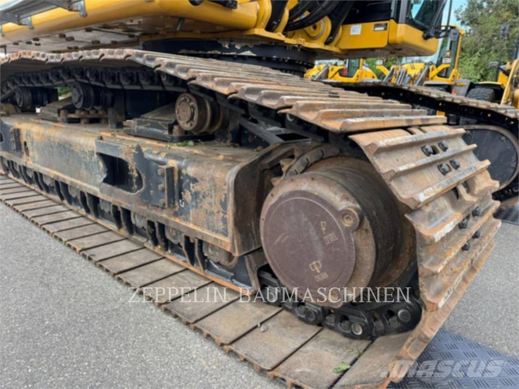 CAT 352-08 Telakaivukoneet