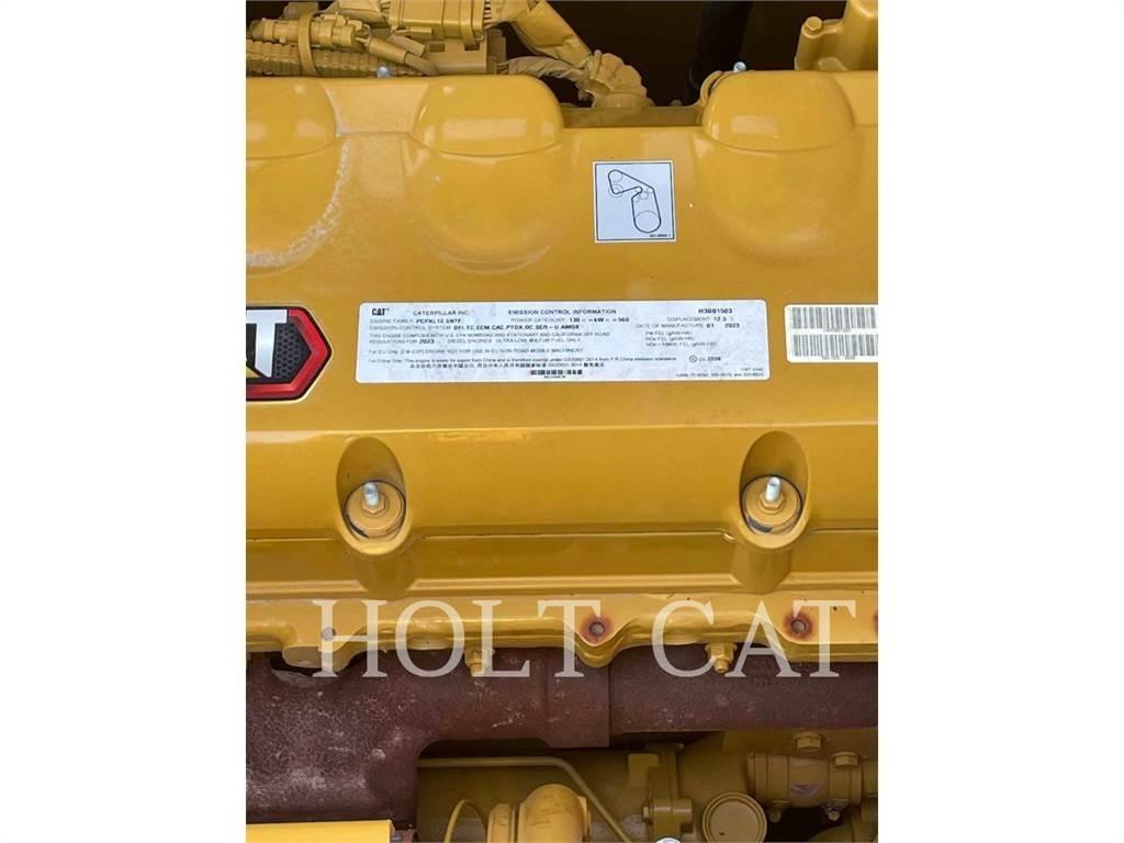 CAT 352 11 Telakaivukoneet