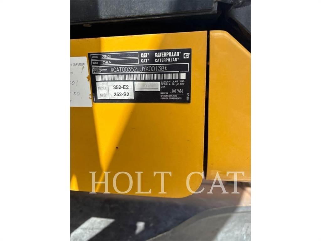 CAT 352 11 Telakaivukoneet
