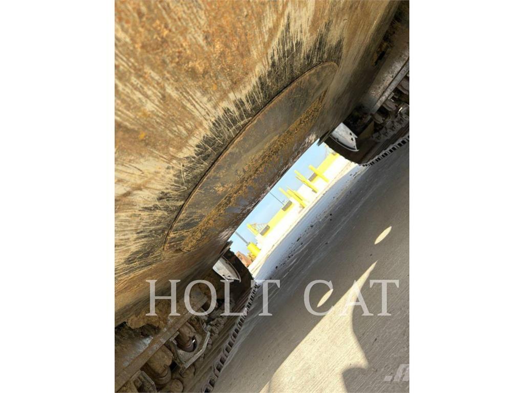 CAT 352 11 Telakaivukoneet