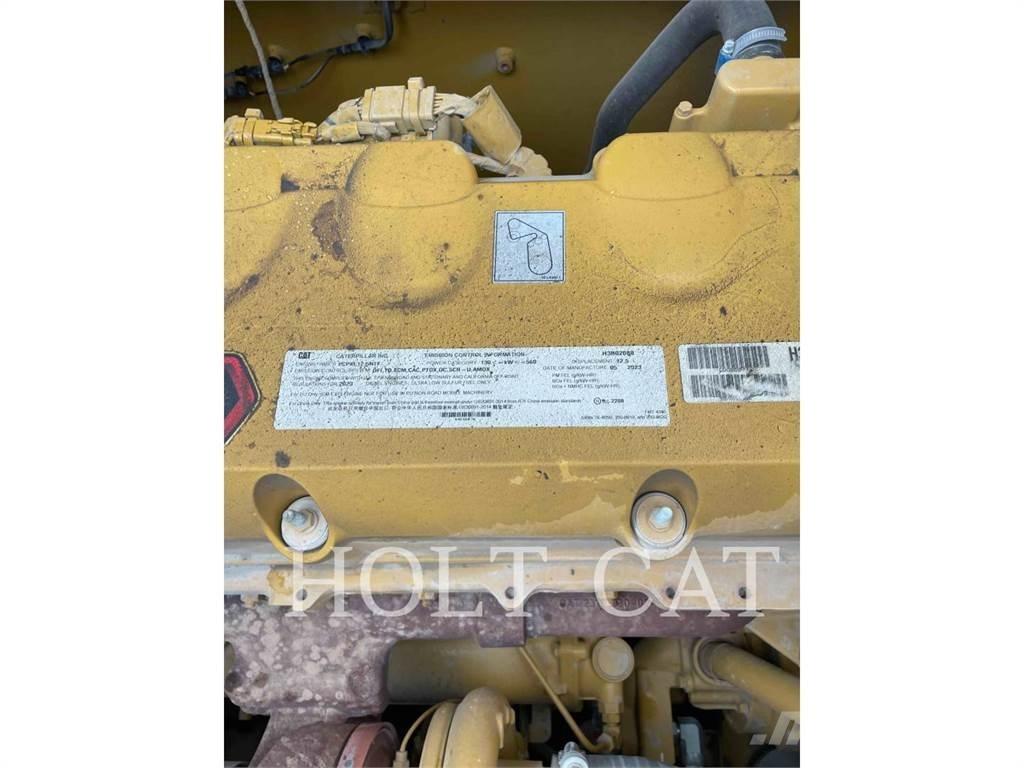 CAT 352 12 Telakaivukoneet