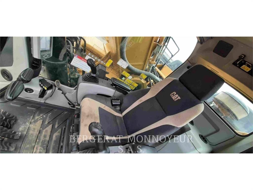 CAT 352F Telakaivukoneet