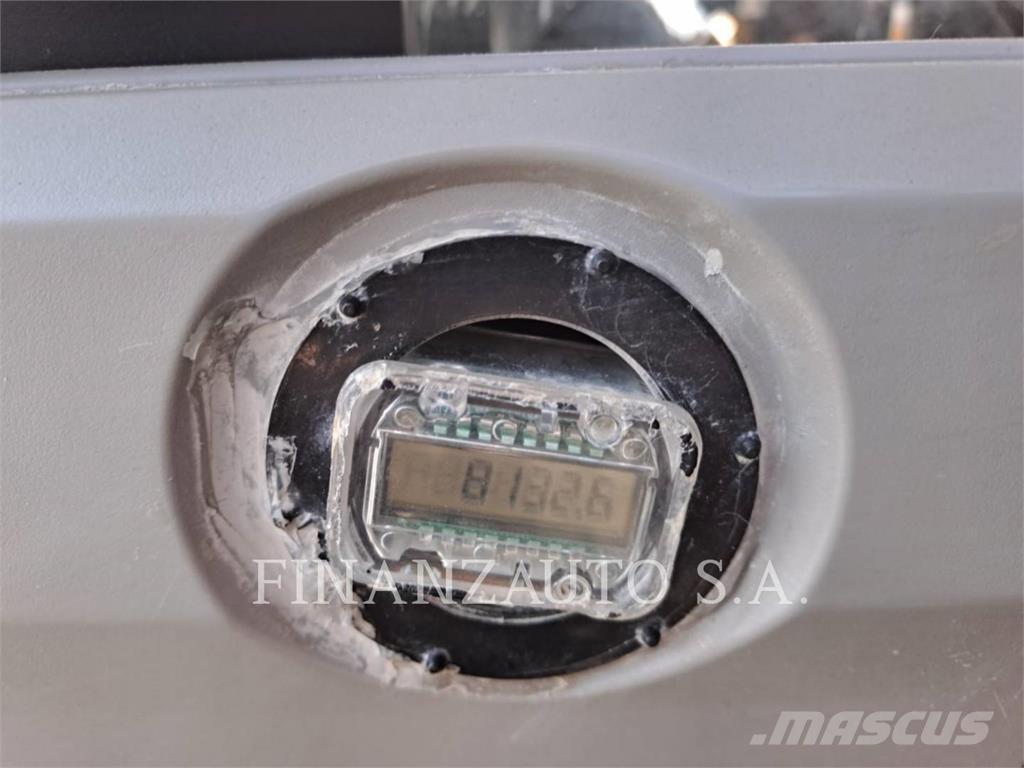 CAT 352FL Telakaivukoneet