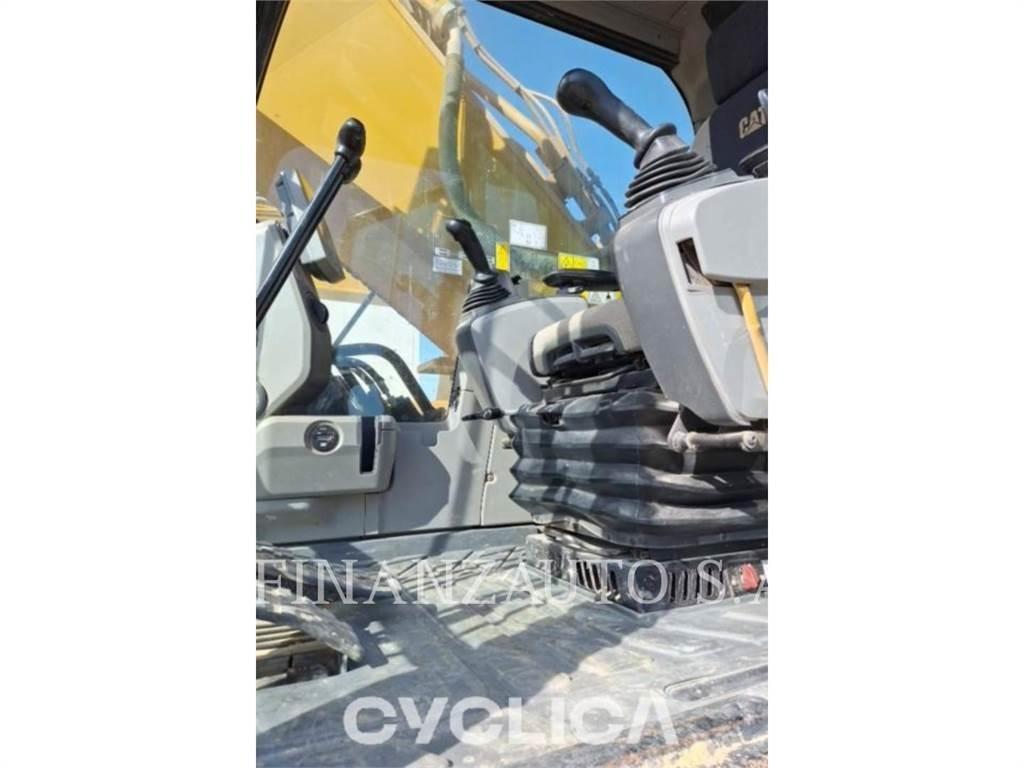 CAT 352FL Telakaivukoneet