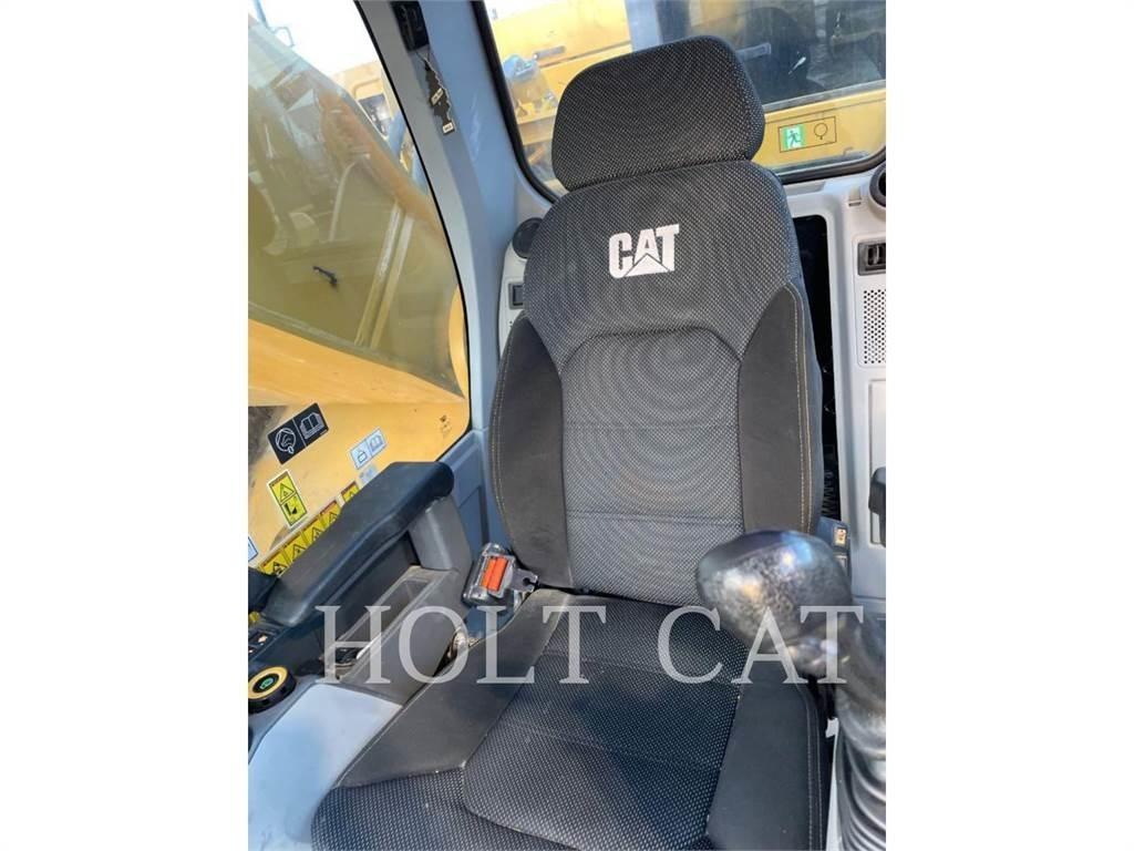 CAT 374 Telakaivukoneet