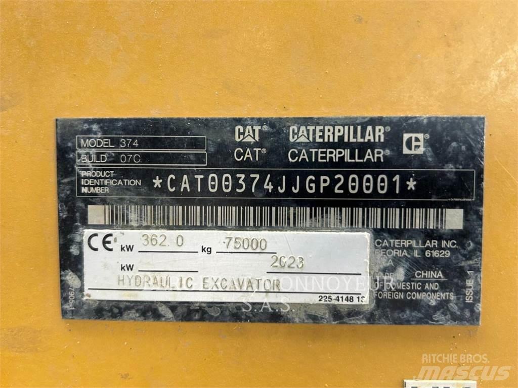 CAT 374 Telakaivukoneet