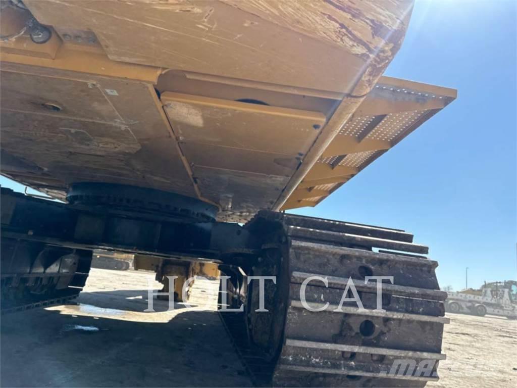 CAT 374 Telakaivukoneet