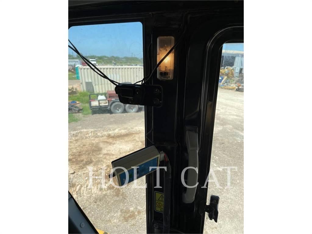 CAT 374FL Telakaivukoneet