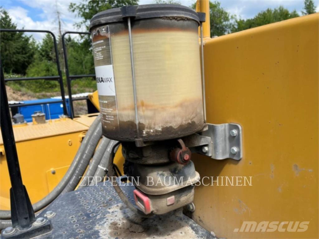 CAT 374FL Telakaivukoneet