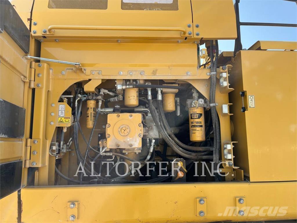 CAT 374FL Telakaivukoneet