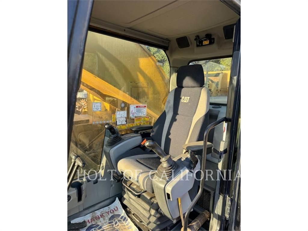 CAT 390FL Telakaivukoneet
