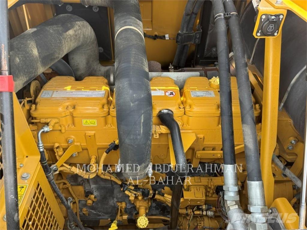 CAT 395 Telakaivukoneet