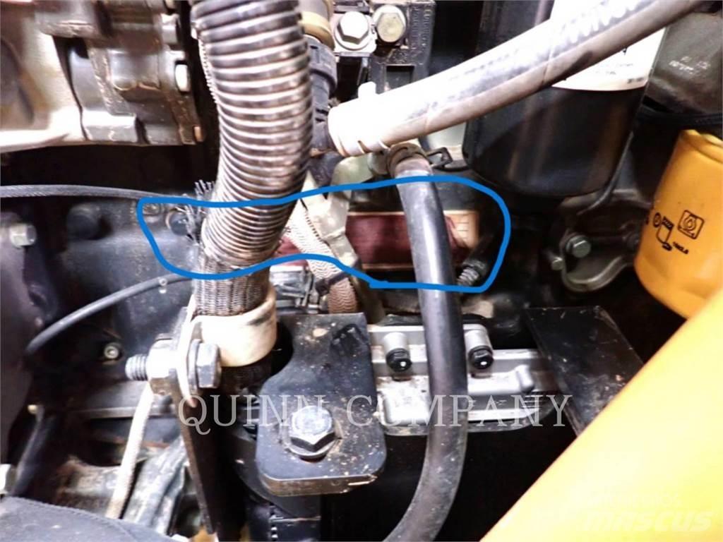 CAT 415F2 IL Kaivurikuormaajat