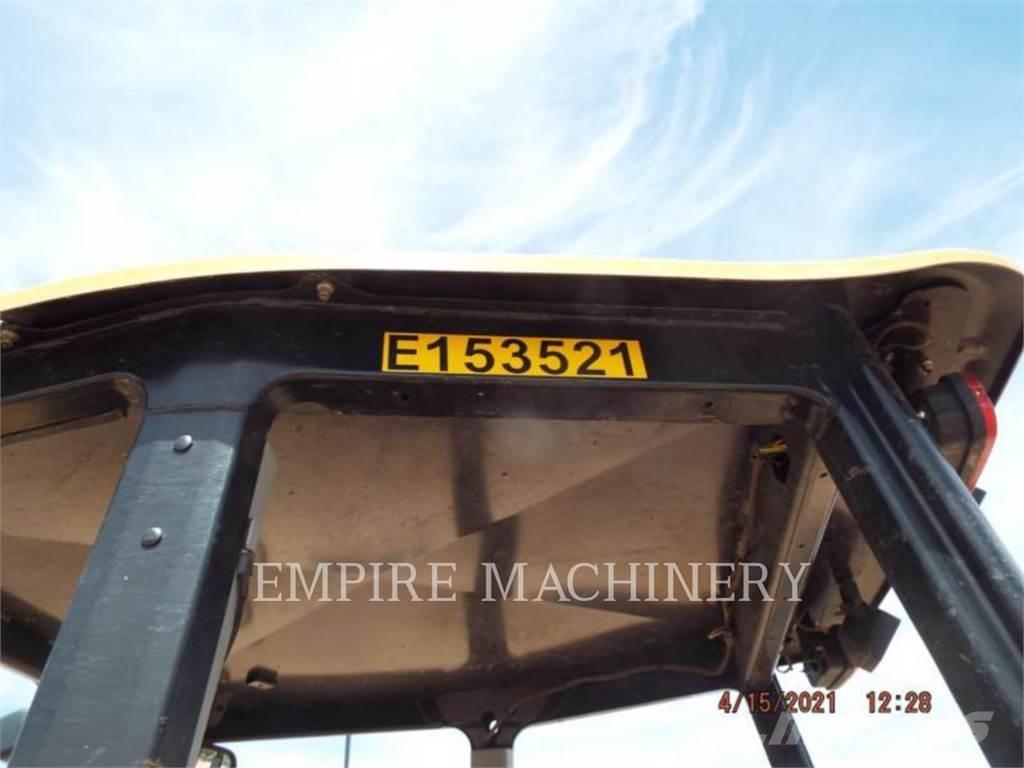 CAT 415F2 IL Pyöräkuormaajat