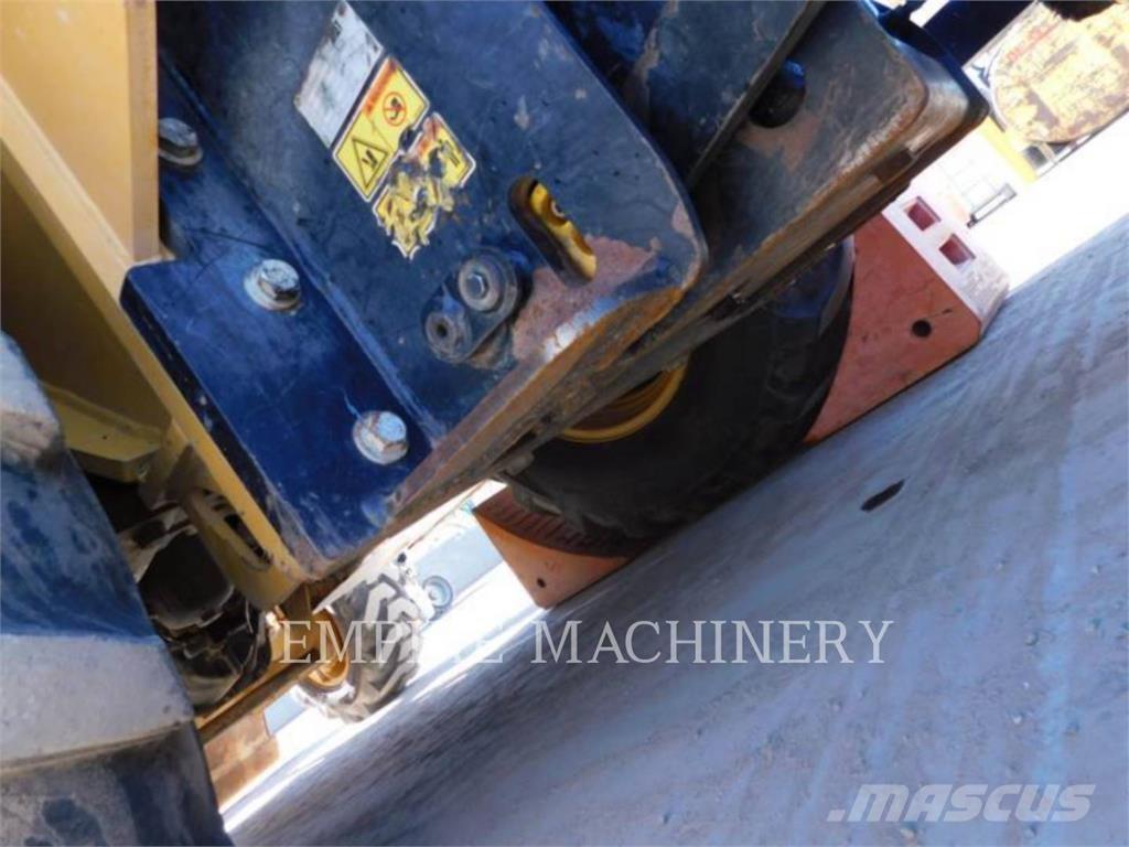 CAT 415F2 IL Pyöräkuormaajat