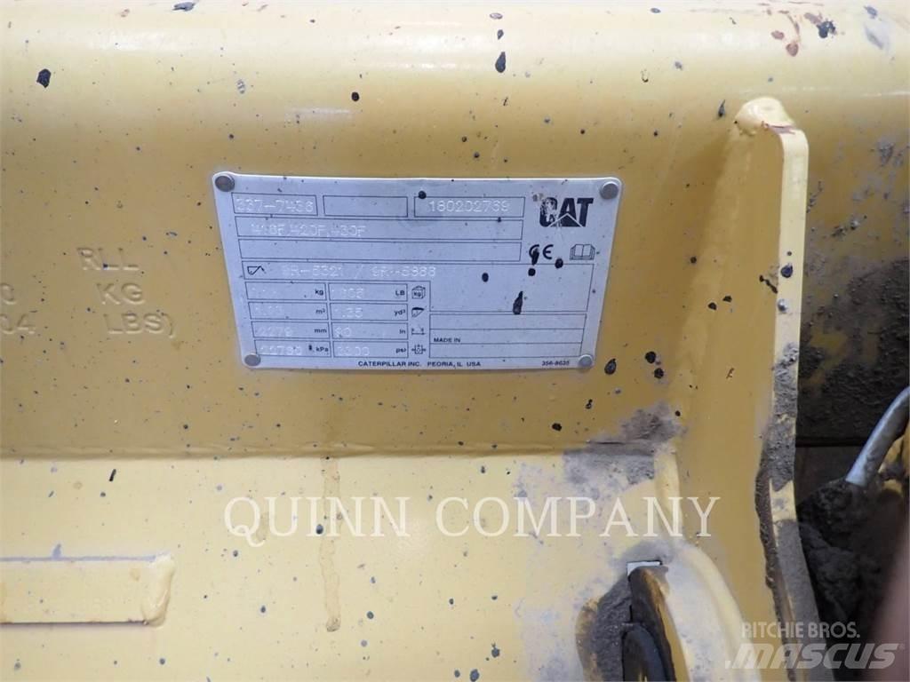 CAT 415F2IL Kaivurikuormaajat