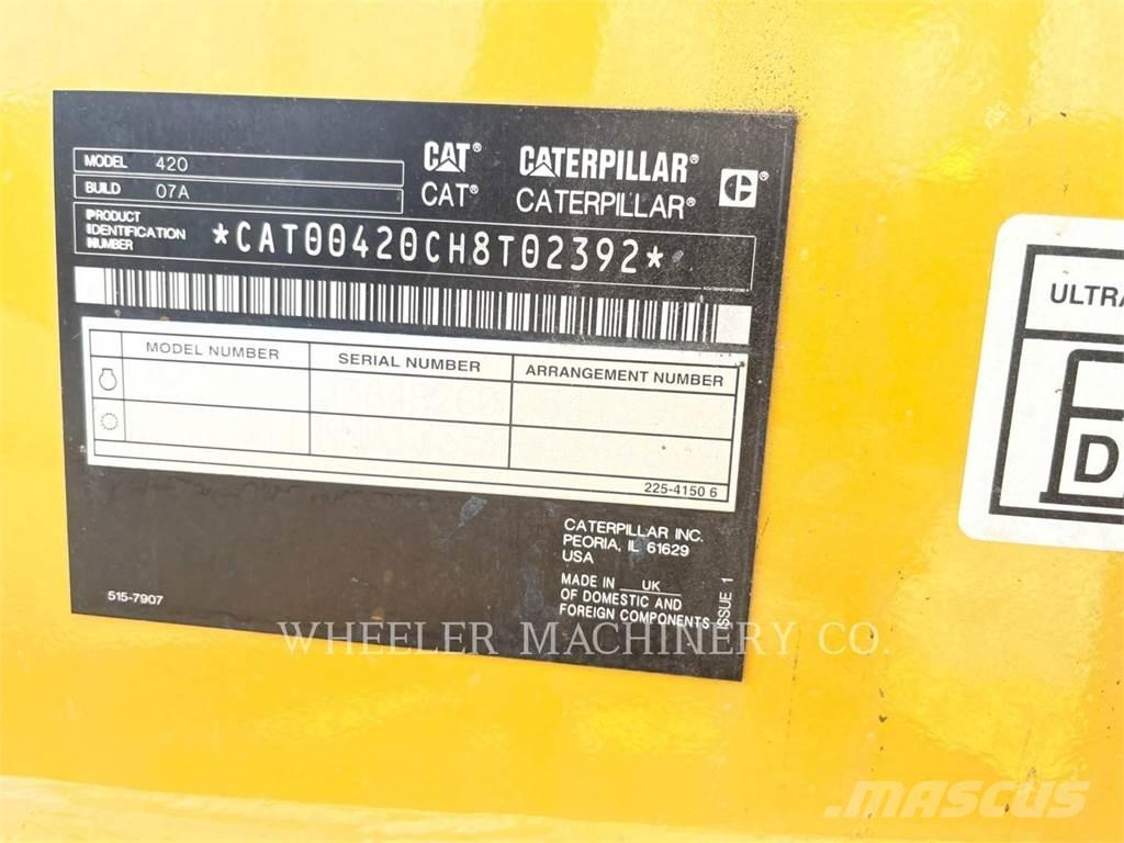 CAT 420 Kaivurikuormaajat