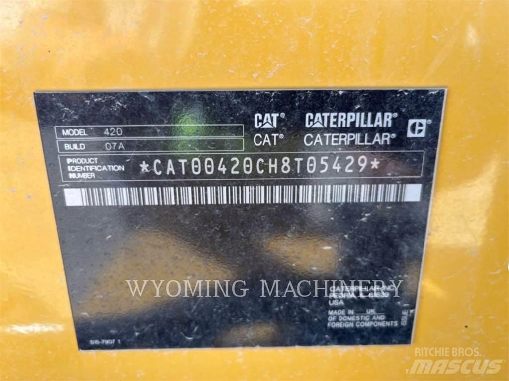 CAT 420 Kaivurikuormaajat