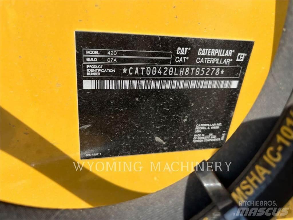 CAT 420 Kaivurikuormaajat