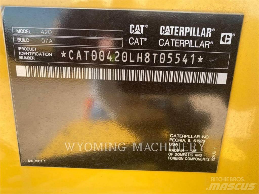 CAT 420 Kaivurikuormaajat