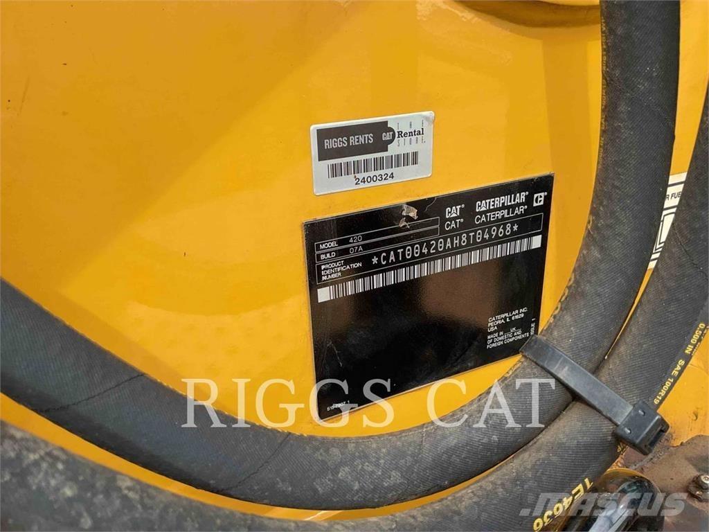 CAT 420 4AEM Kaivurikuormaajat