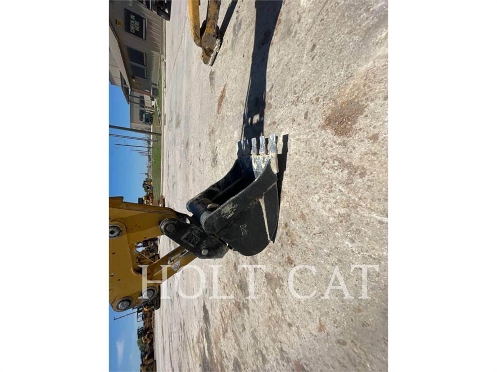 CAT 420 4SX Kaivurikuormaajat