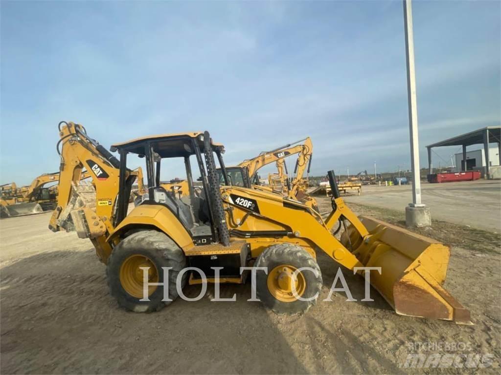 CAT 420F Kaivurikuormaajat
