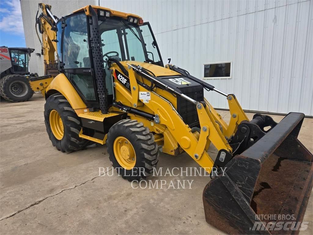 CAT 420F Kaivurikuormaajat