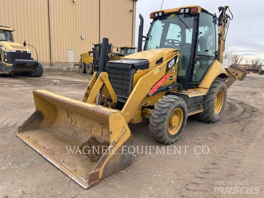 CAT 420F 4WDE Kaivurikuormaajat