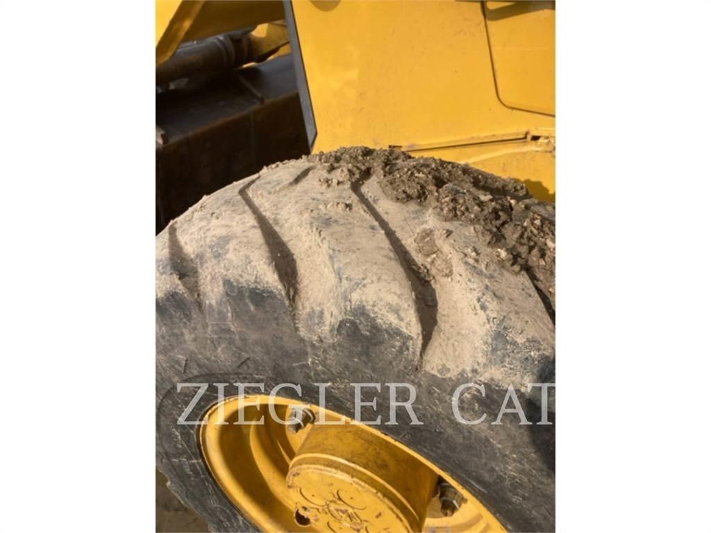 CAT 420F2 Kaivurikuormaajat