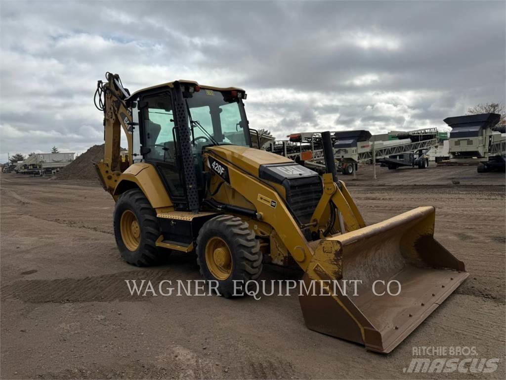 CAT 420F2 4WDE Kaivurikuormaajat