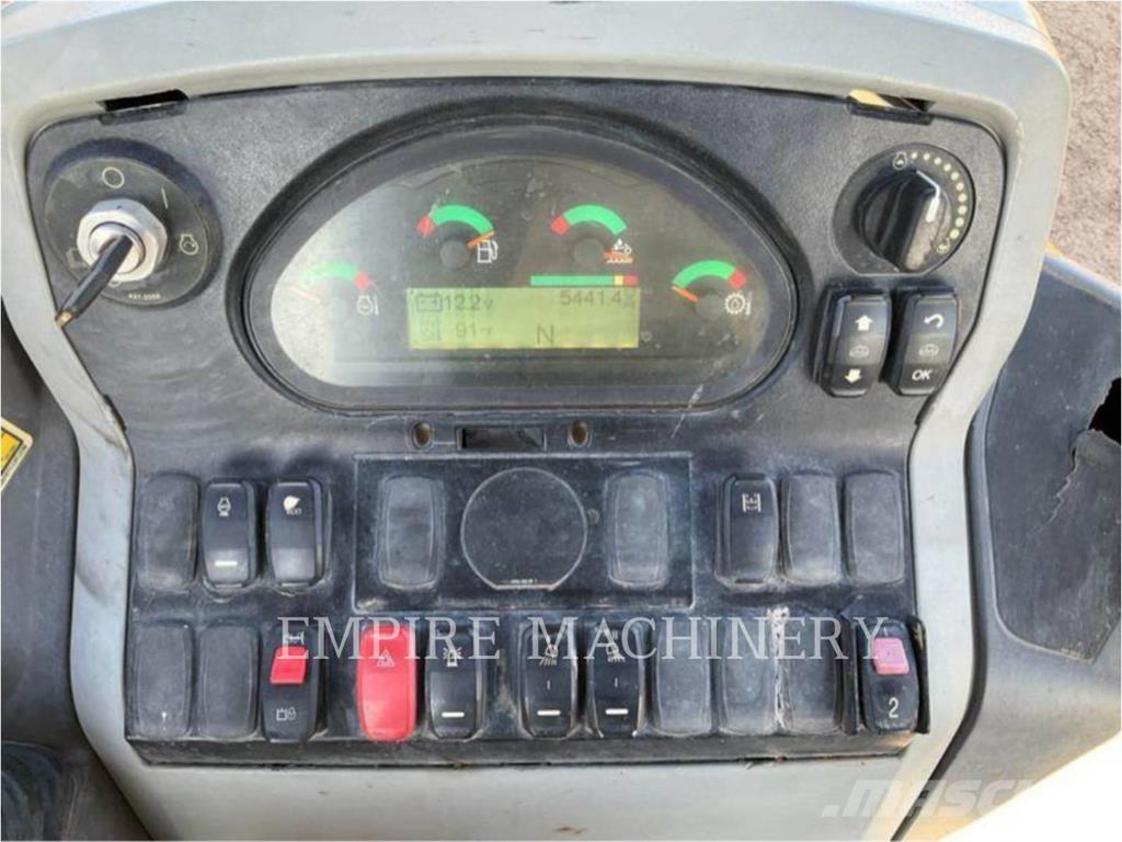 CAT 420F24EOIP Kaivurikuormaajat