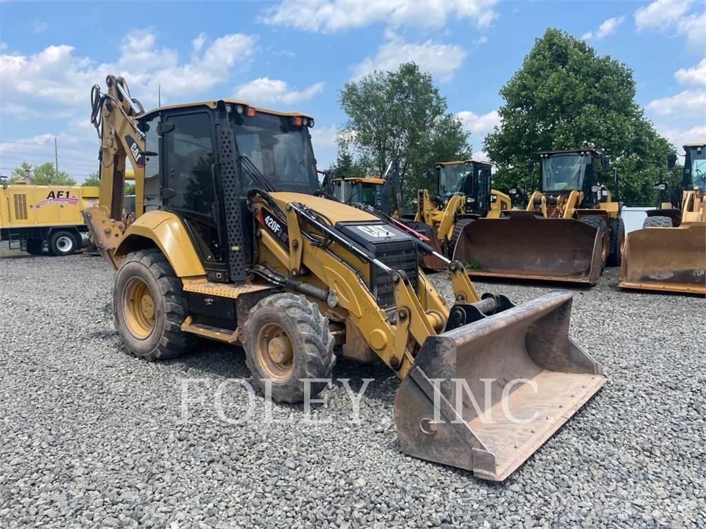 CAT 420F2IT Kaivurikuormaajat