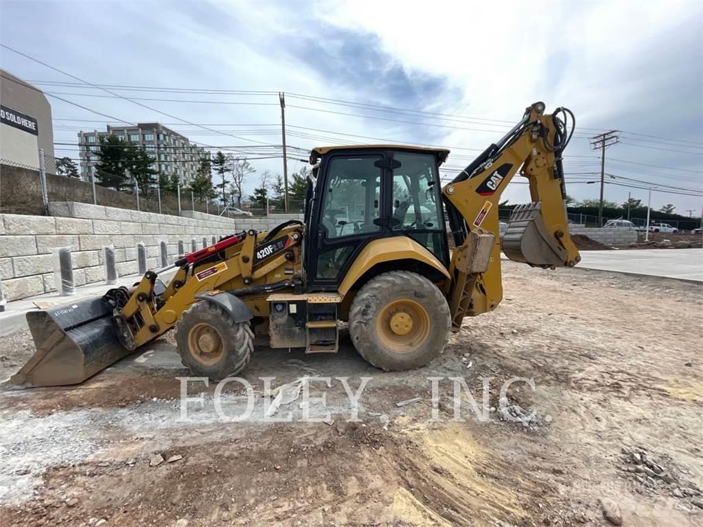 CAT 420F2IT Kaivurikuormaajat