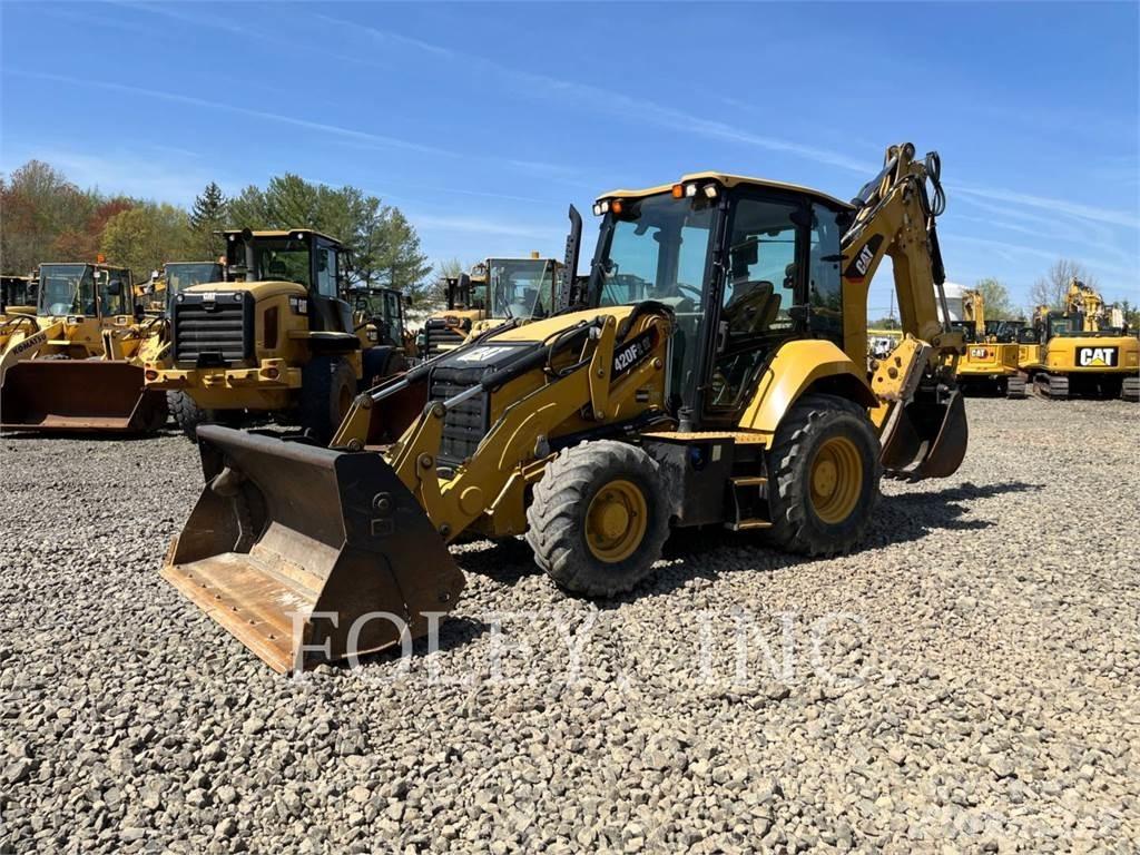 CAT 420F2IT Kaivurikuormaajat