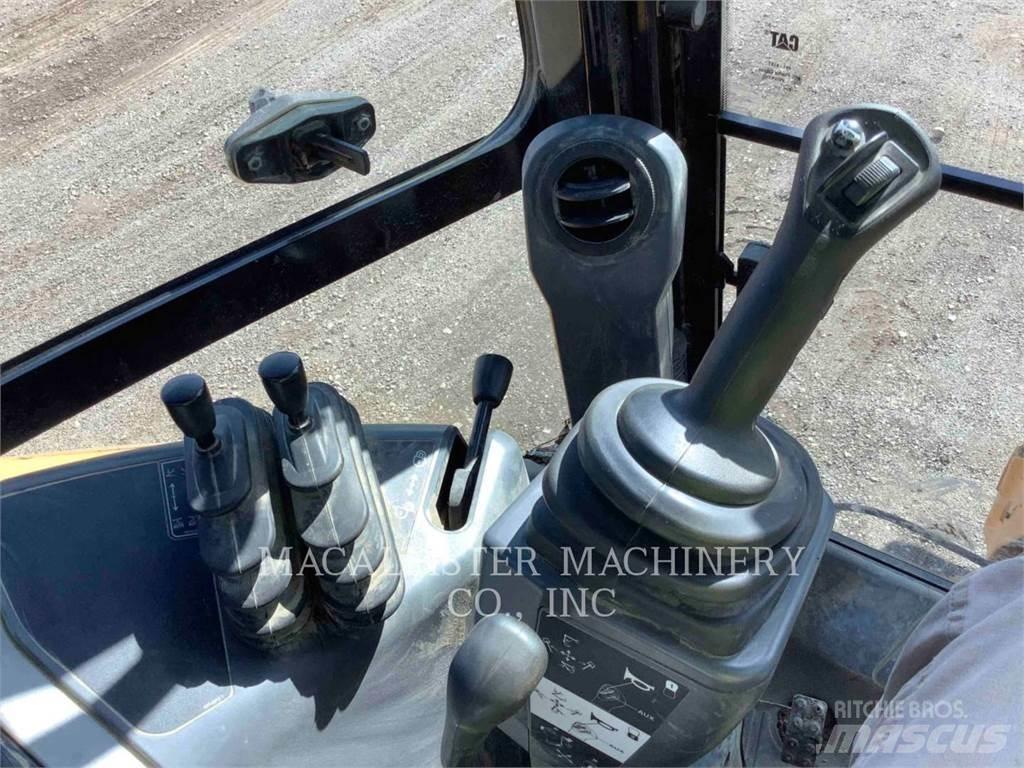 CAT 420F2ST Kaivurikuormaajat