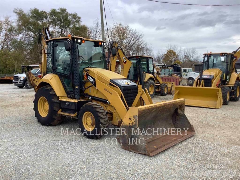 CAT 420F2ST Kaivurikuormaajat