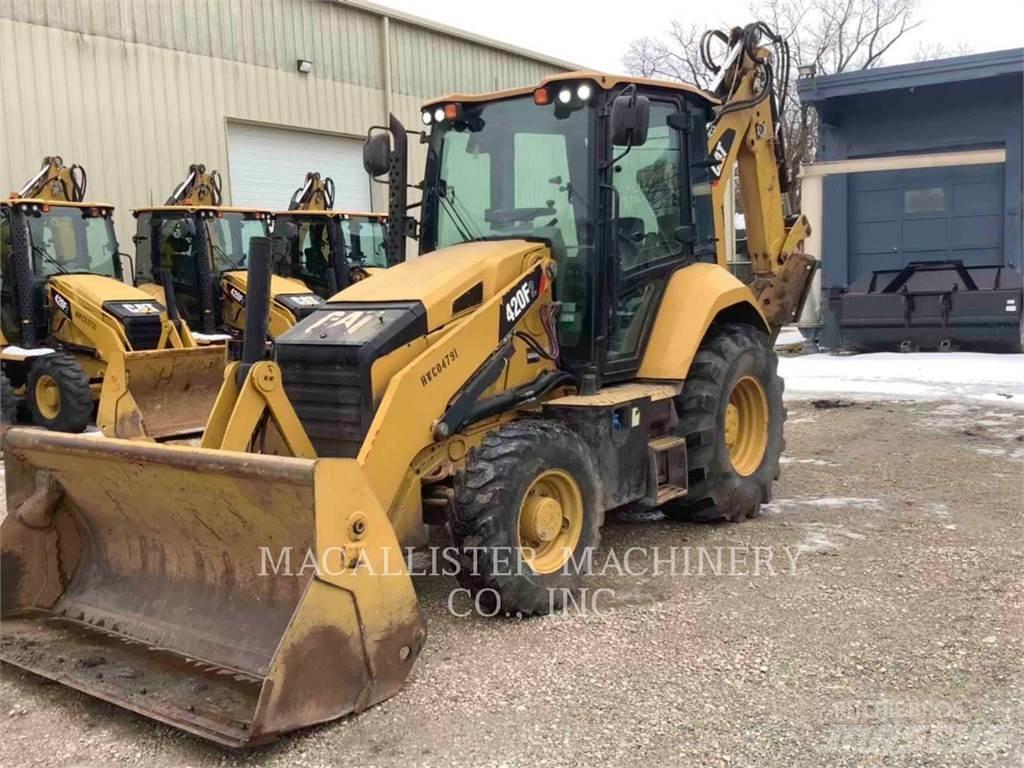 CAT 420F2ST Kaivurikuormaajat